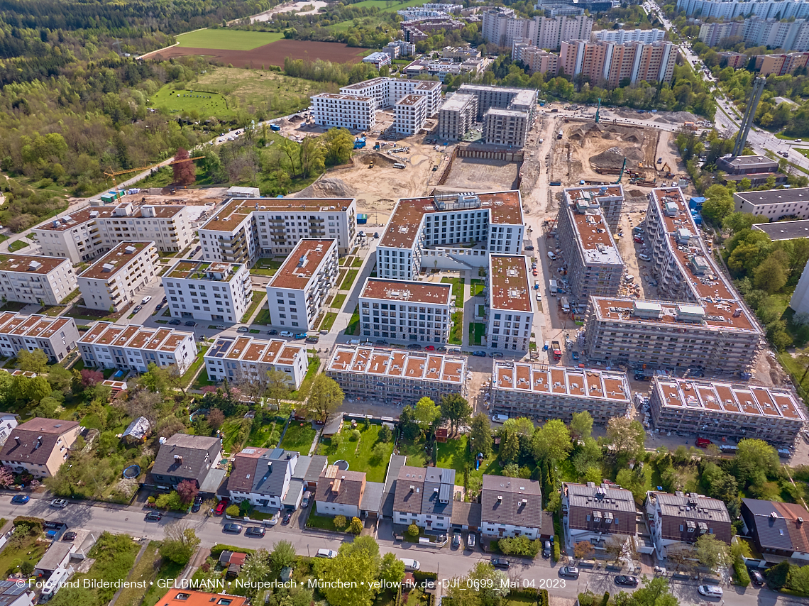 04.05.2023 - Luftbilder vom Alexisqaurtier und Pandion Verde in Neuperlach